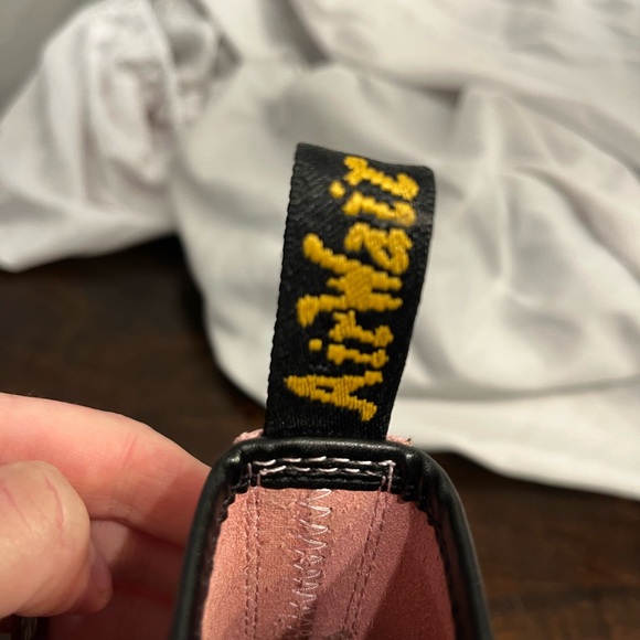 Dr. Martens 1460 Patent leather Pale Pink Combat Boots Barbiecore size 8 women’s - Picture 6 of 14